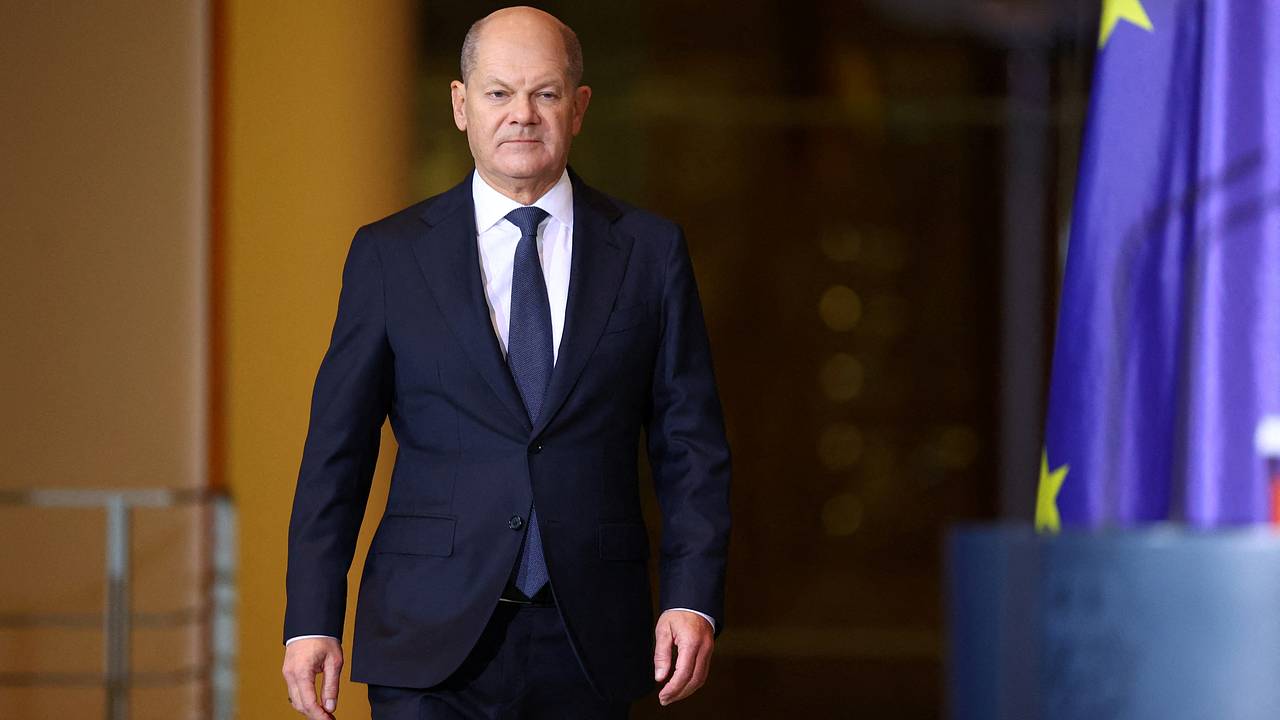 Вице-президент США отказался встретиться с Шольцем