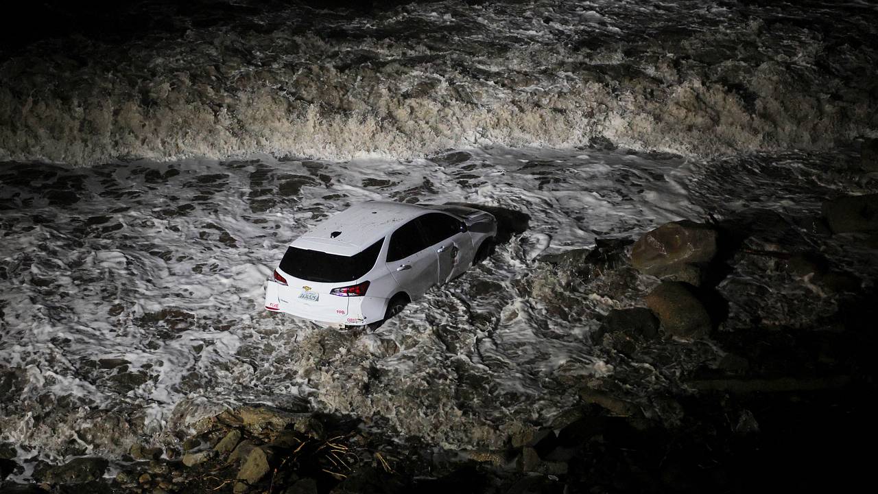 Лос-Анджелес накрыли новые катастрофы