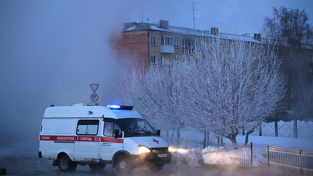 Тело сотрудника мэрии российского города нашли под окнами многоэтажки. Он призывал к расправам над участниками СВО