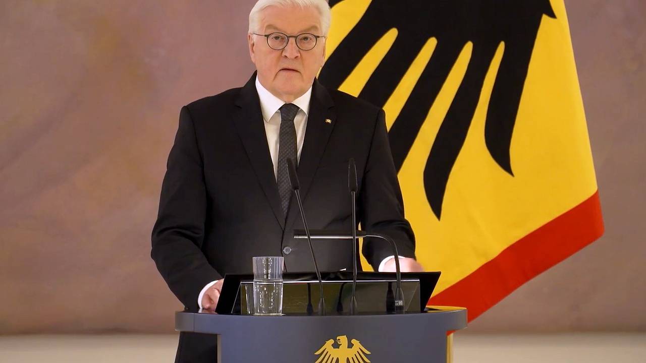 Президент Германии призвал не вести себя как олени