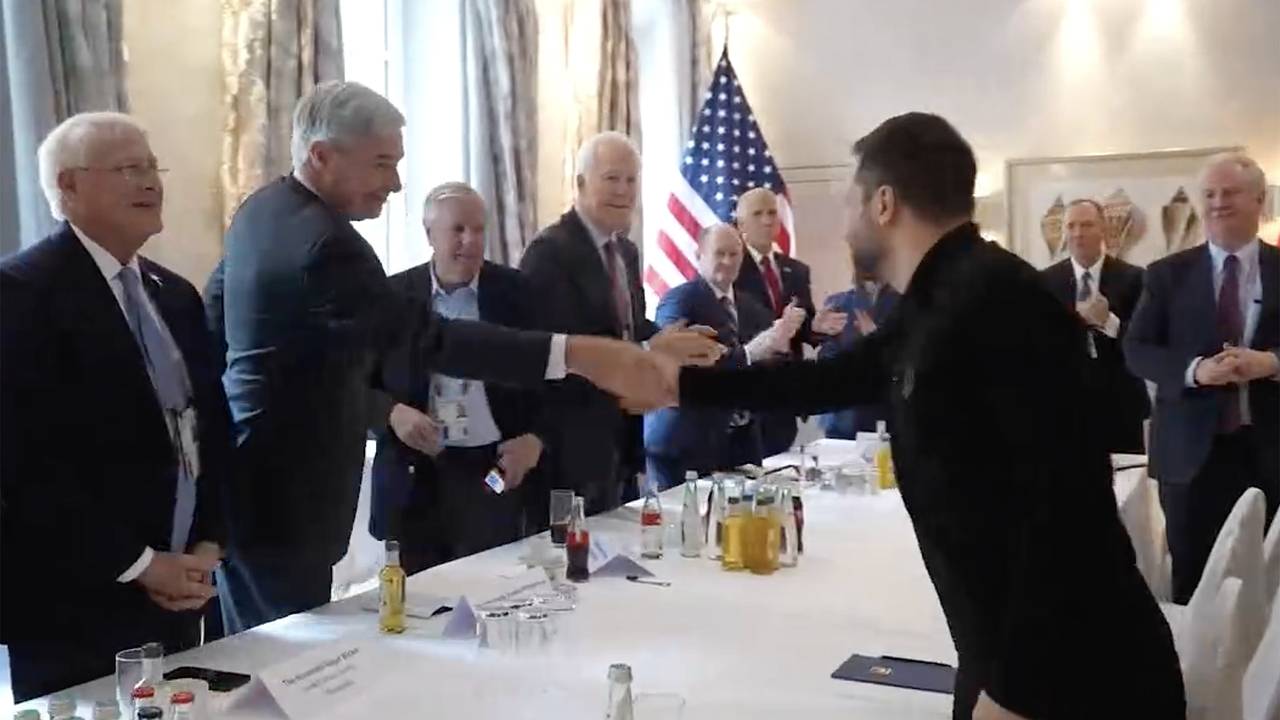 Зеленский встретился с делегацией Сената США