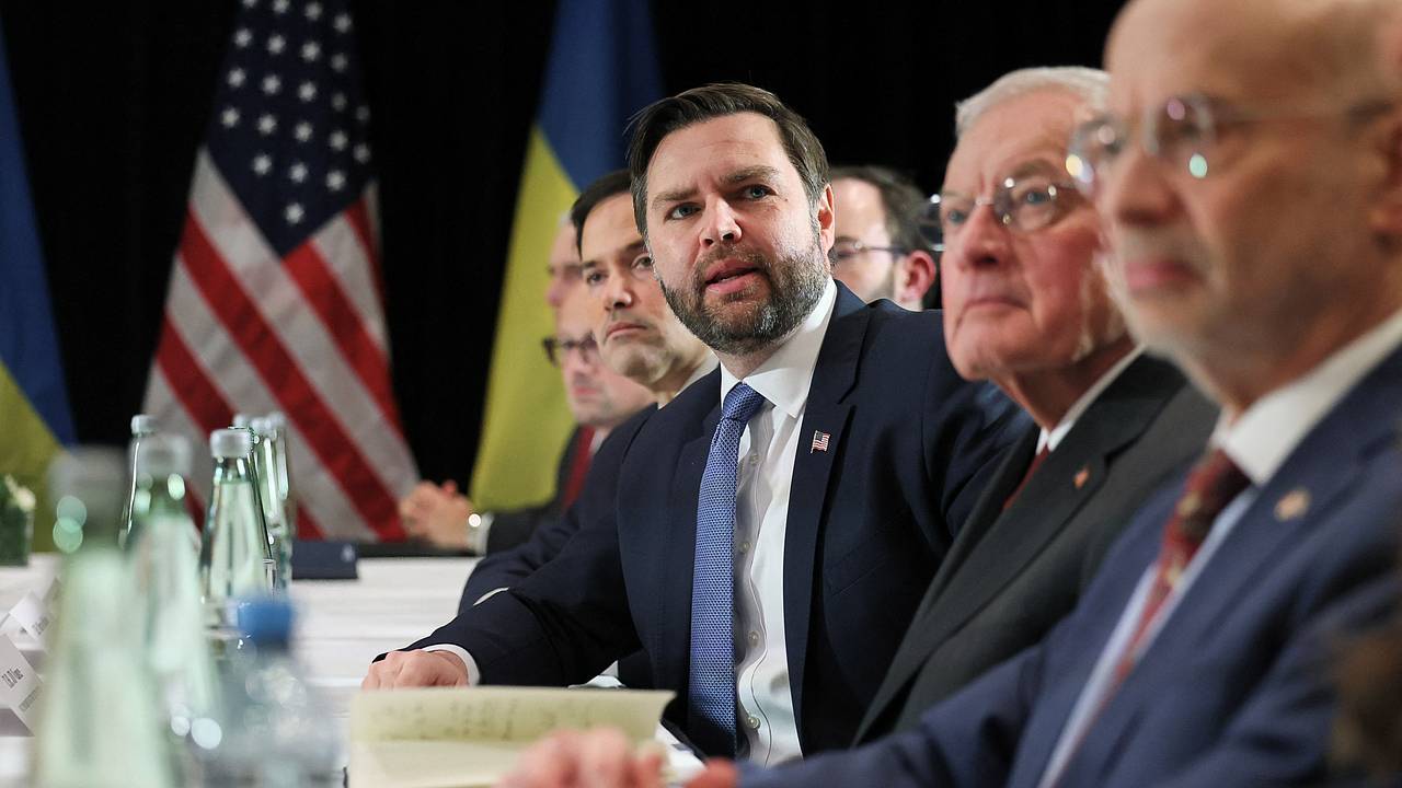 В Британии прокомментировали слова Вэнса о миграционном кризисе в ЕС