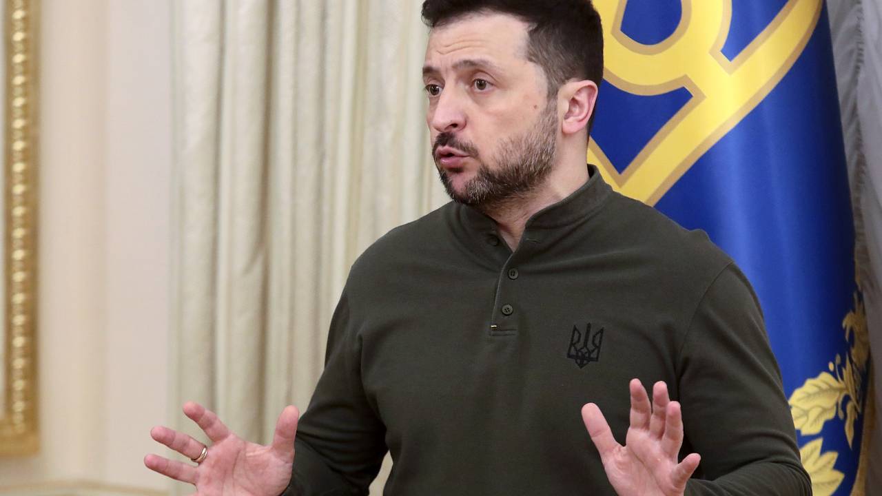 Зеленский оценил шансы на выживание без помощи США