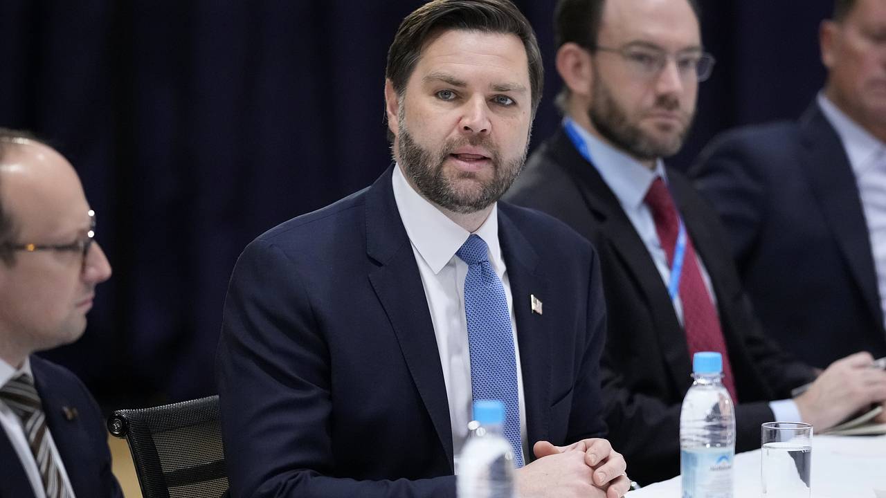 Заявления вице-президента США о Европе объяснили начавшимися на Западе изменениями