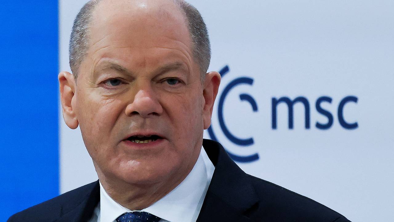 В Белом Доме указали канцлеру Германии на скамью подсудимых