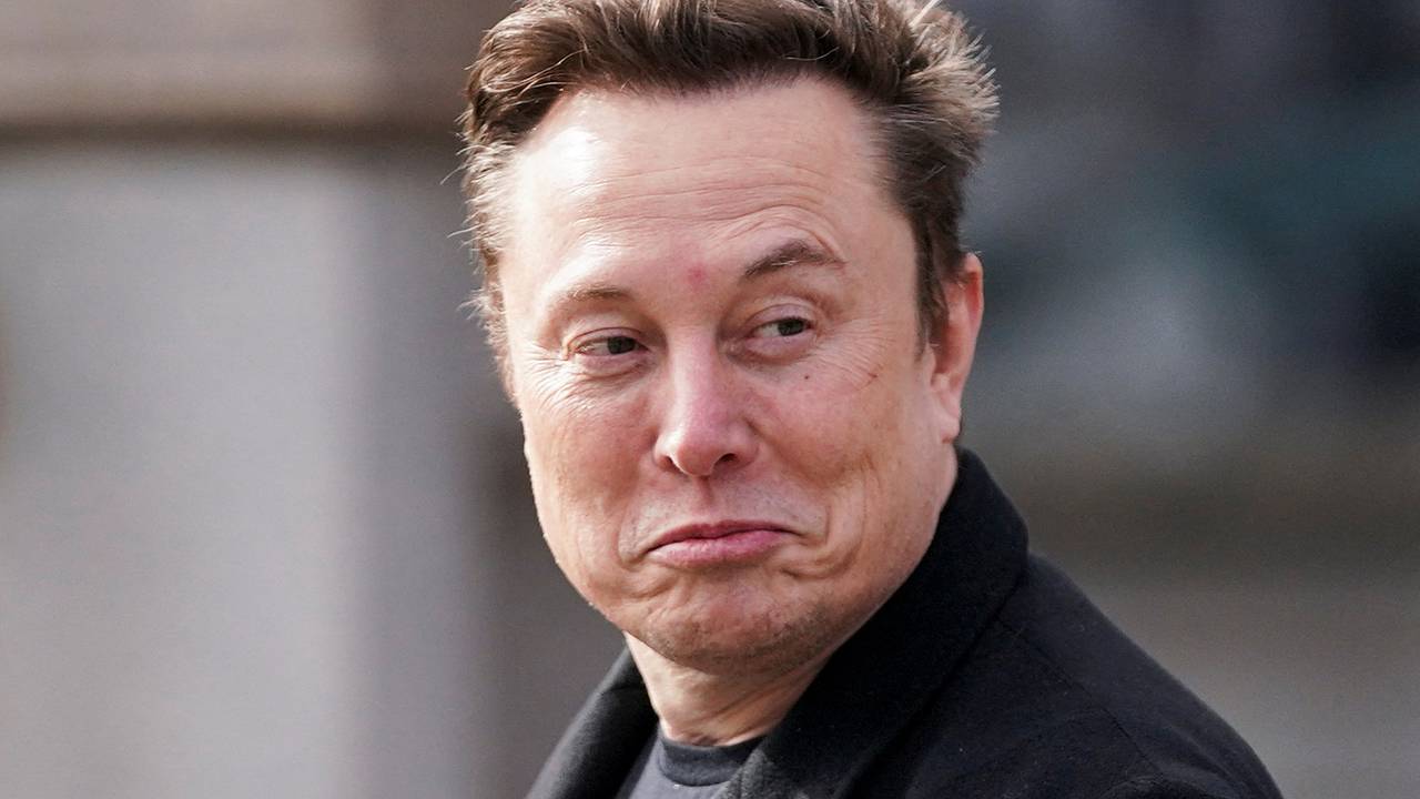 Маск отреагировал на рождение 13-го ребенка словом «ого»