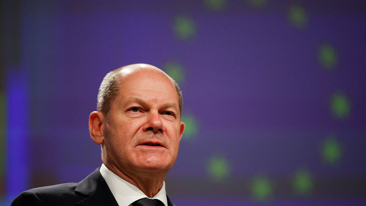 Шольц потребовал учитывать мнение Европы по Украине