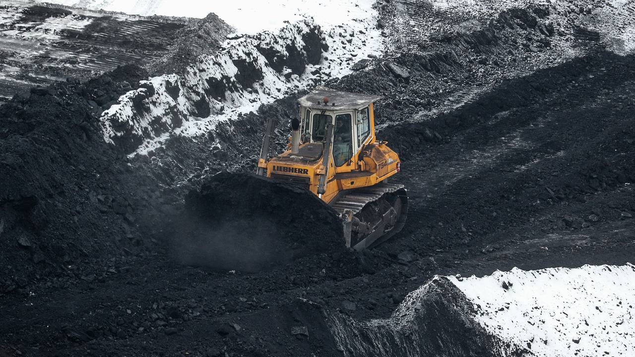 В России начали искать способы спасти угольную отрасль