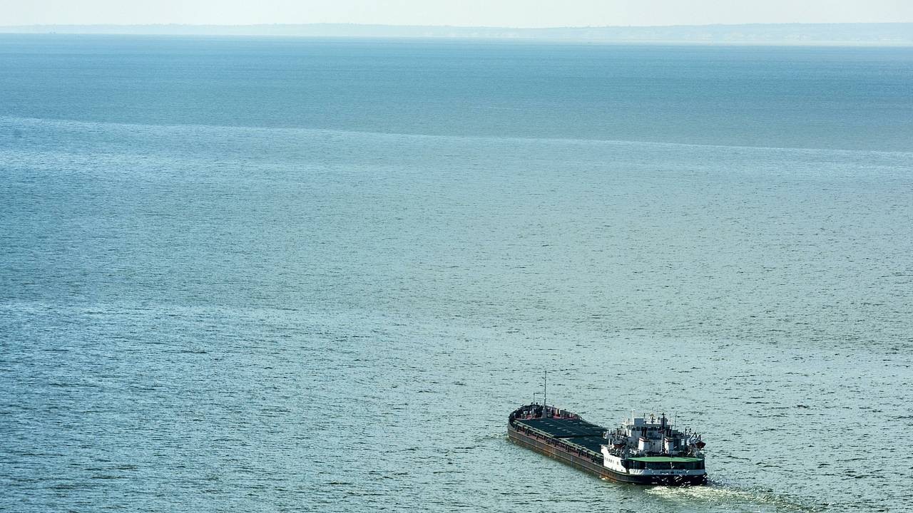 В российском регионе с танкера пропали два матроса