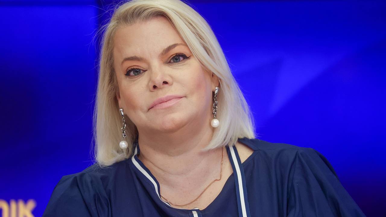 Яна Поплавская поблагодарила общественников за отмену концерта Лолиты