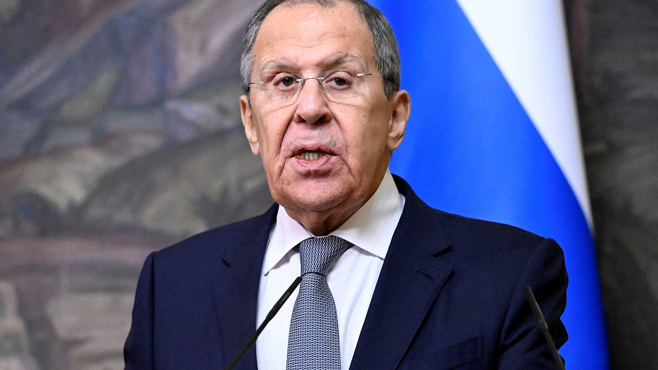 Лавров призвал Запад к ответу за поддержку нацистского режима на Украине