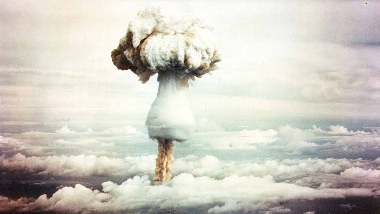 Климатолог исключил использование термоядерных бомб для спасения планеты