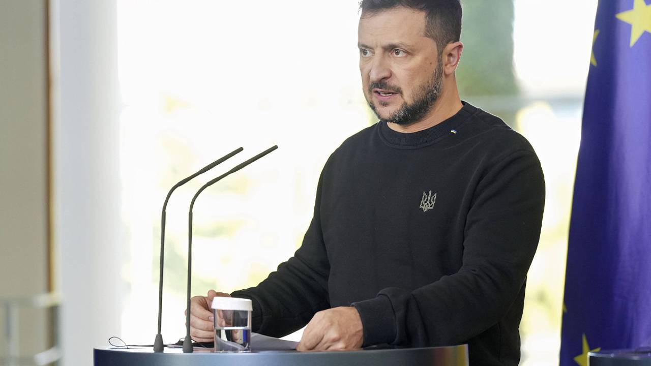 «У Зеленского был час». США потребовали от Украины дать им доступ к ресурсам страны. Что ответили в Киеве?