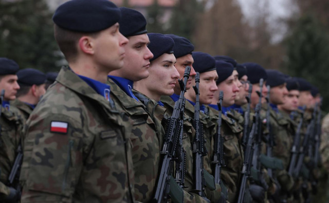 Туск поддержал отправку миротворцев на Украину без участия Польши