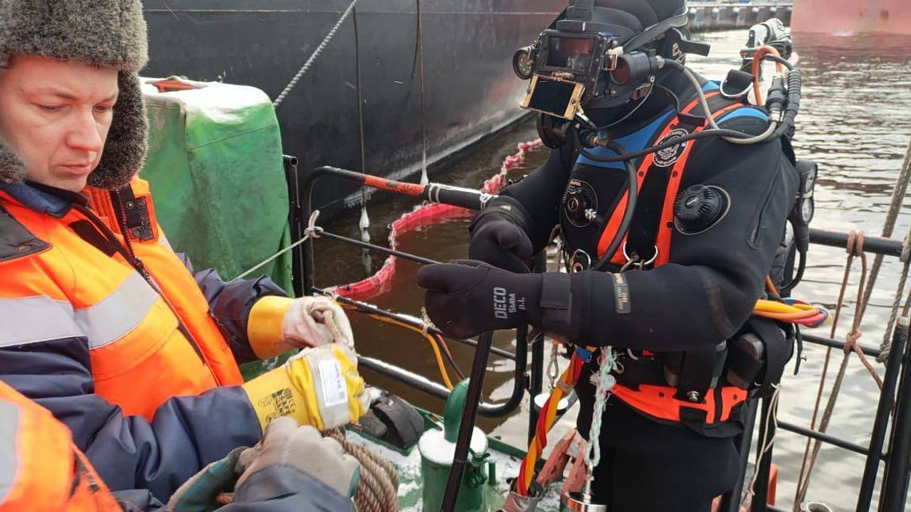 На затонувшем танкере Koala заделали две из трех пробоин