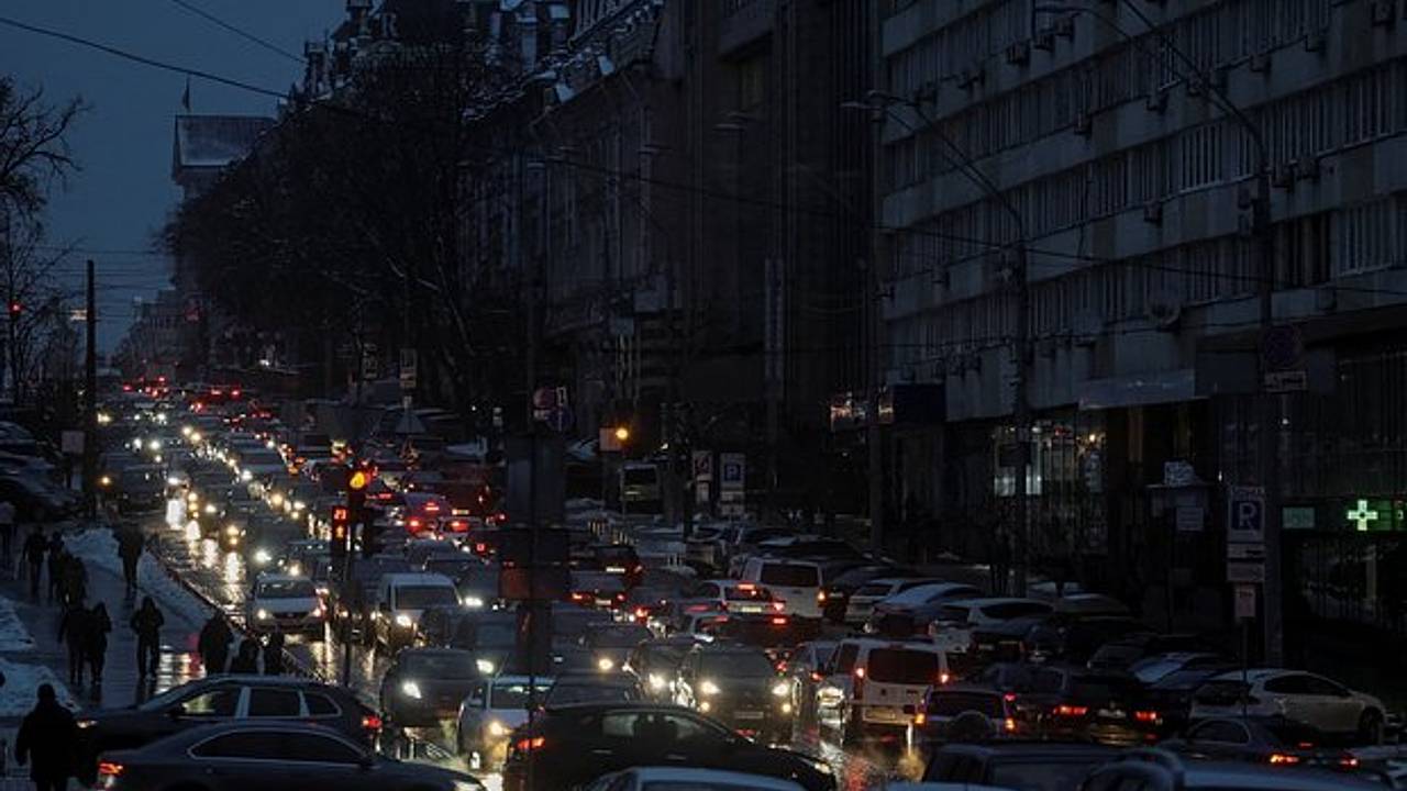 Более 13 тысяч жителей украинского региона остались без света после обстрела ВСУ