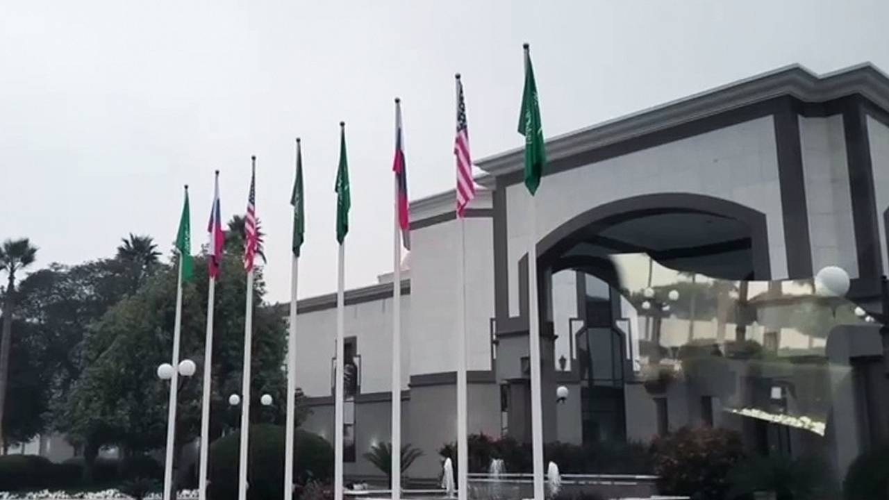 В Эр-Рияде начались переговоры делегаций России и США