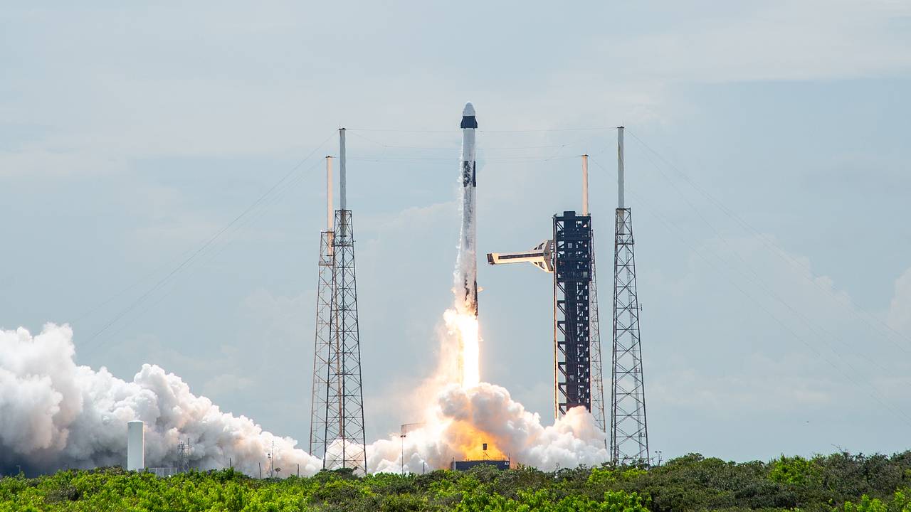 SpaceX посадит ступень Falcon 9 в районе Багамских островов