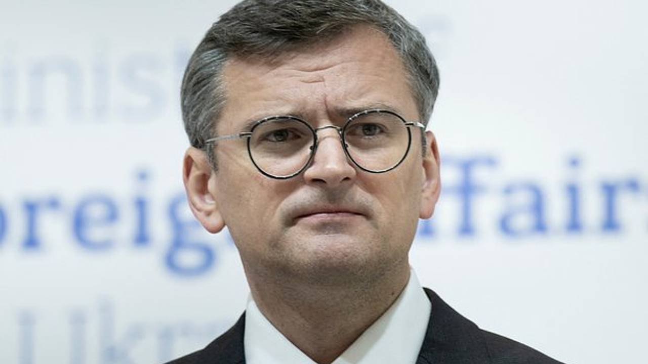 Кулеба призвал Киев помешать мирному плану Трампа