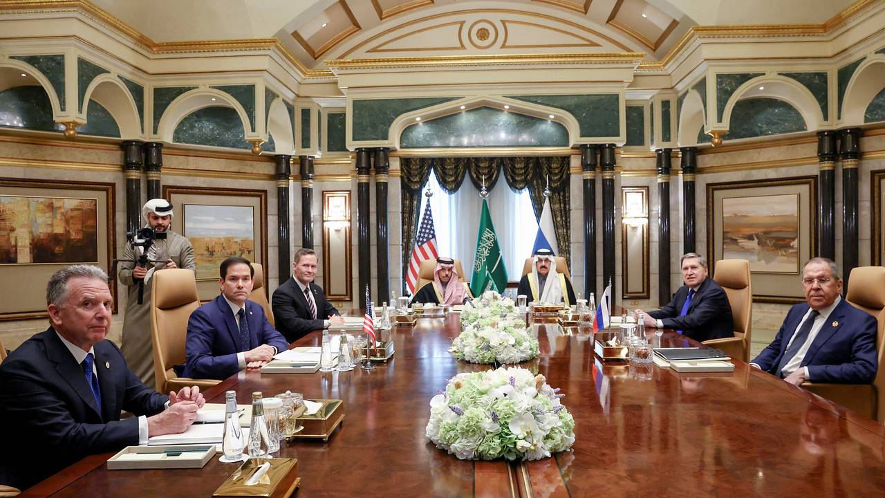 Песков назвал ключевую тему переговоров в Эр-Рияде