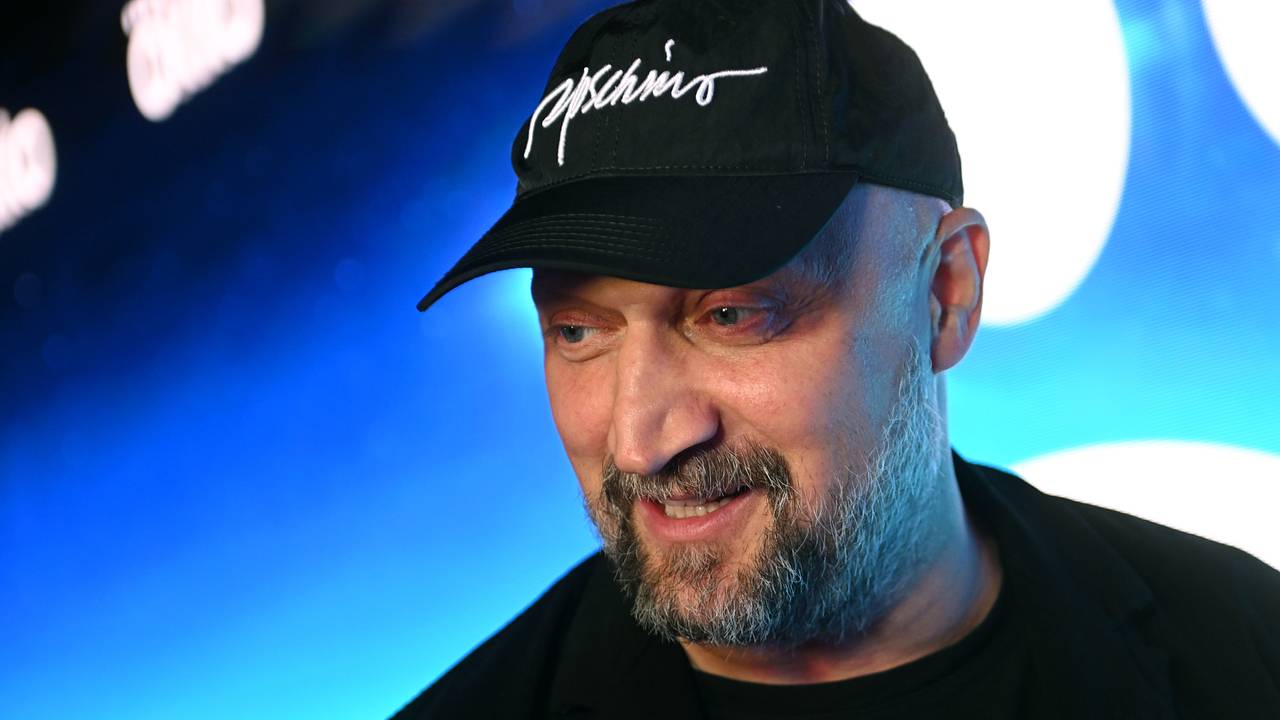 Куценко показал средний палец журналисту