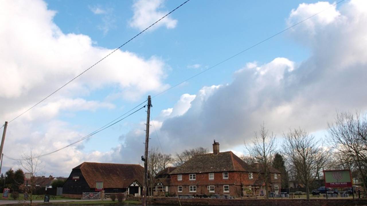 В британской деревне провалилась земля