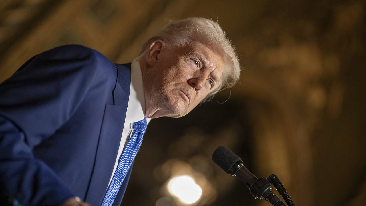 Зеленского предупредили об отсутствии терпения у Трампа