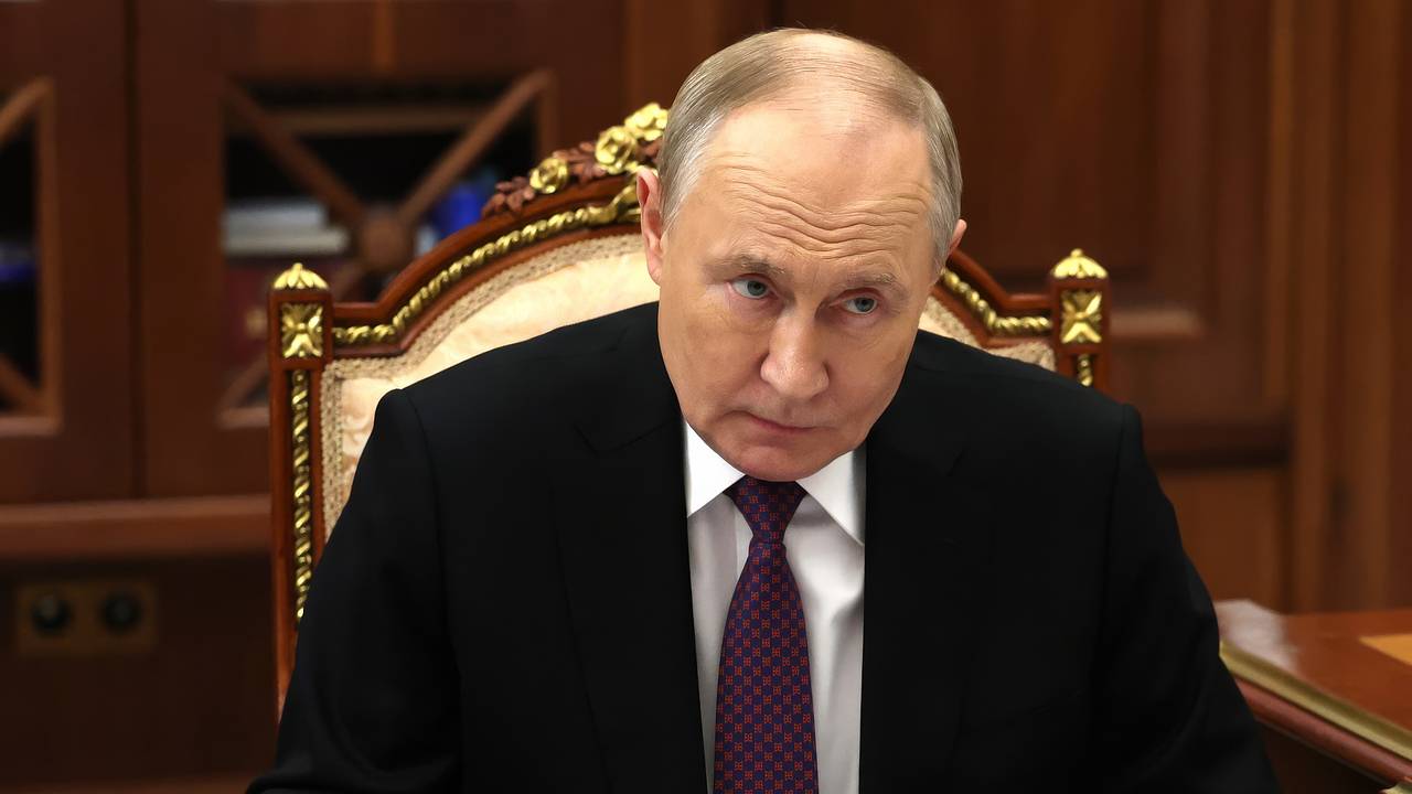 Путину показали дронопорт