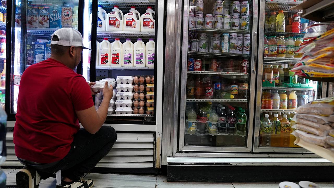 Россиянин зашел в супермаркет в Майями и сравнил цены на продукты в США и России