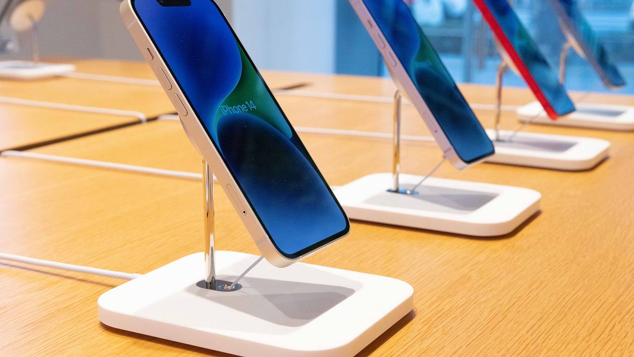 Apple прекратила продажи нескольких iPhone