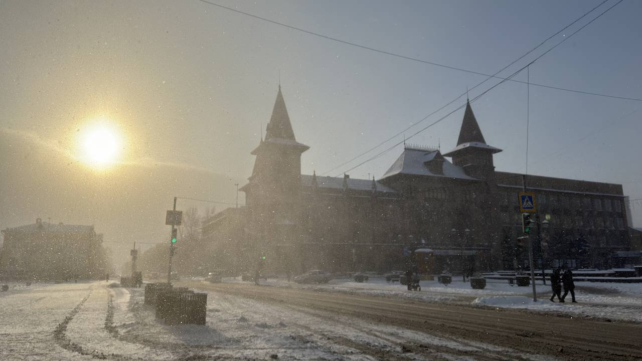 Едкий запах в российском городе объяснили