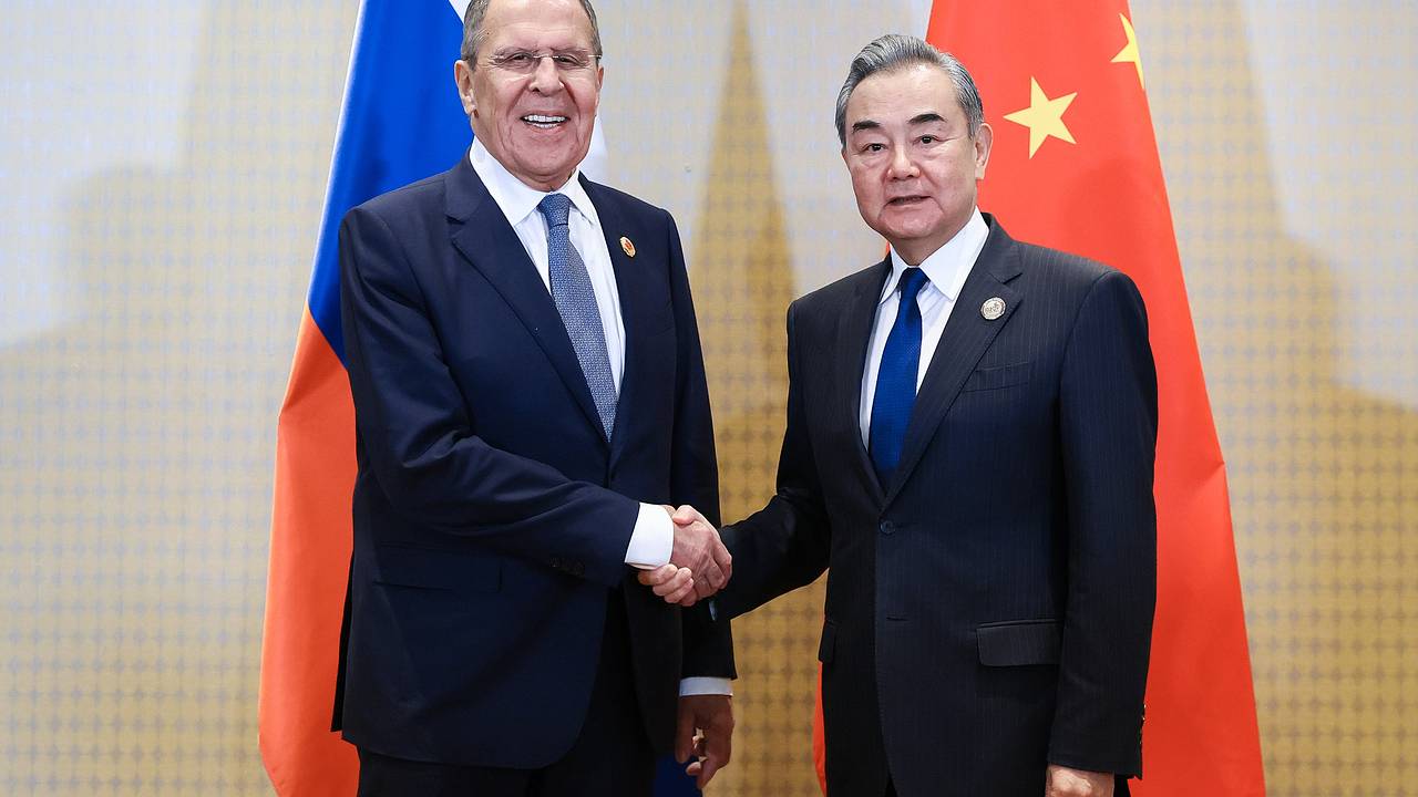 Лавров анонсировал визит главы МИД Китая в Россию
