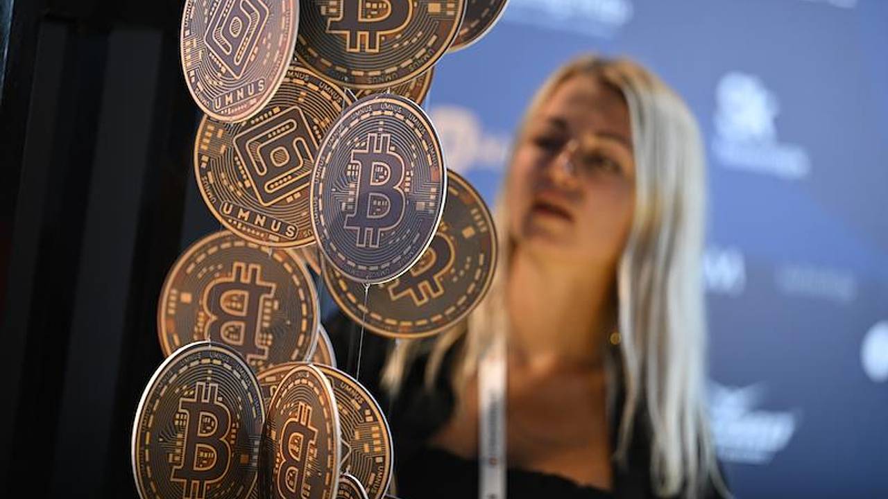 Россиян предупредили об опасных последствиях продажи криптовалюты