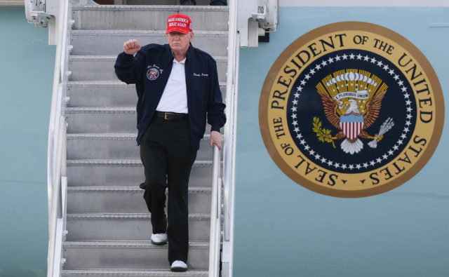 Трамп пригрозил купить подержанный Boeing и переделать его в «борт № 1»
