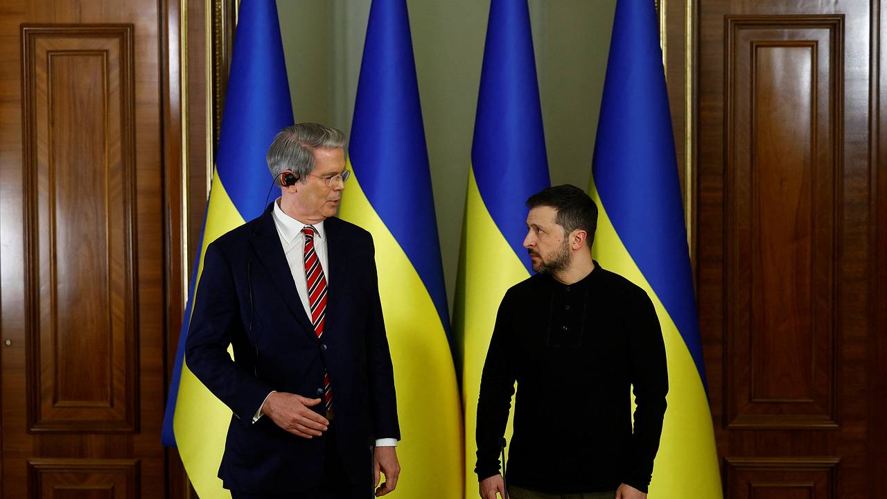 Глава минфина США обвинил Зеленского в обострении ситуации