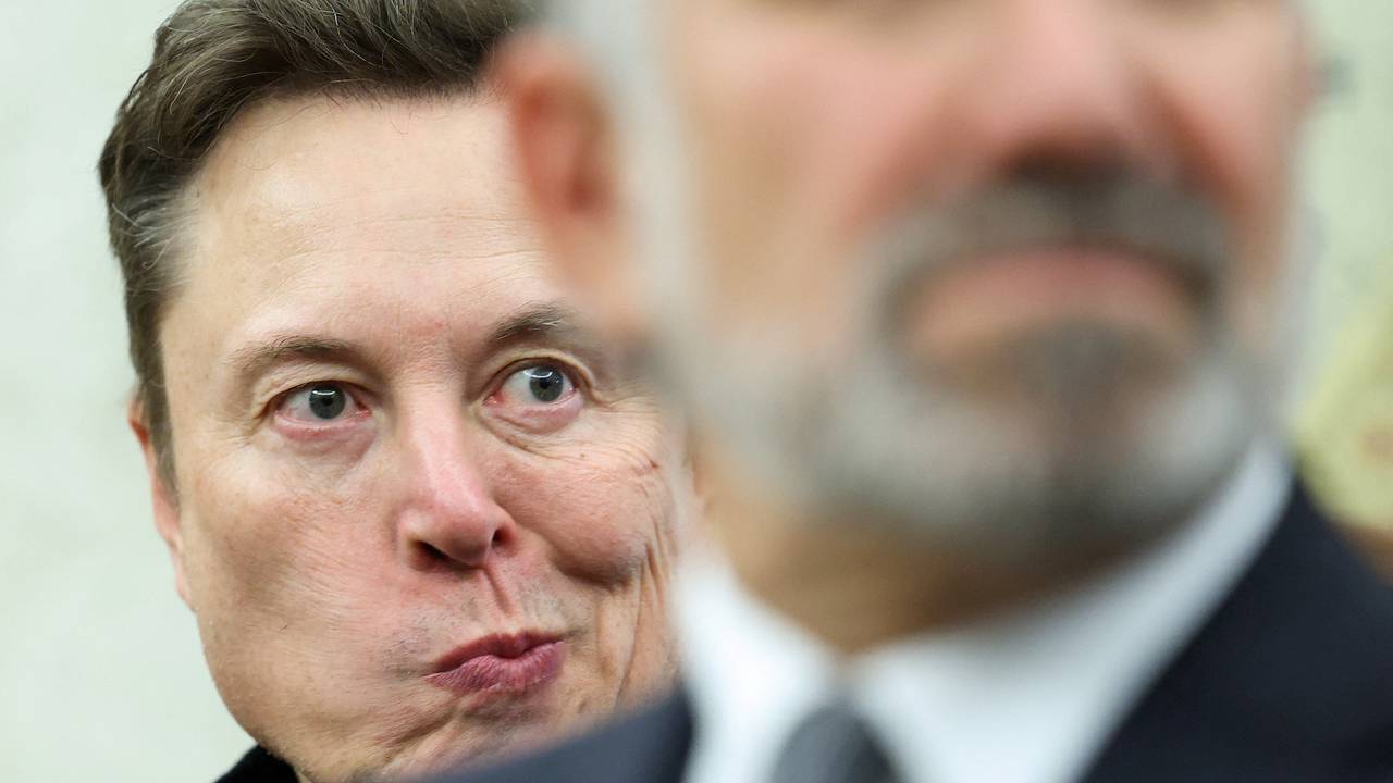 Маск назвал игнорирование Зеленского правильным