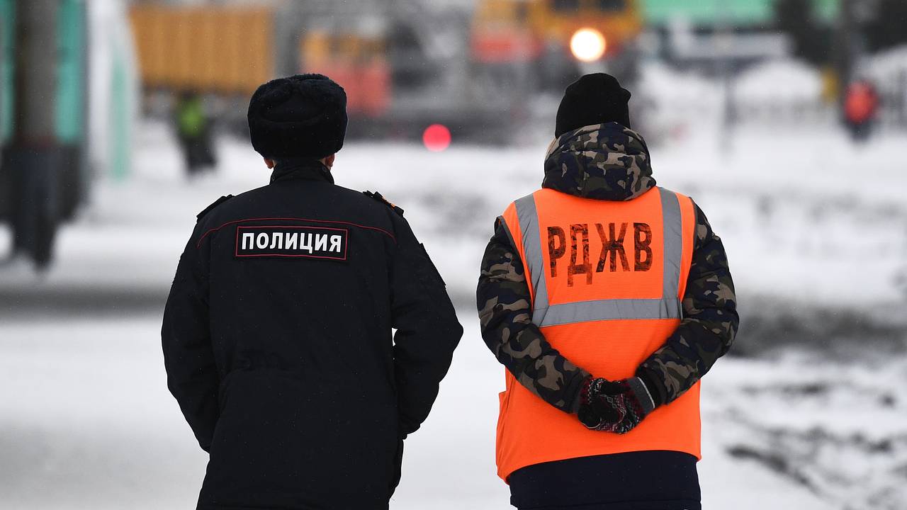 Охотники напились у железной дороги и попали под экспресс