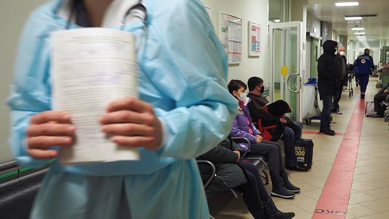 Стало известно о «косящем всех подряд» новом вирусе в России