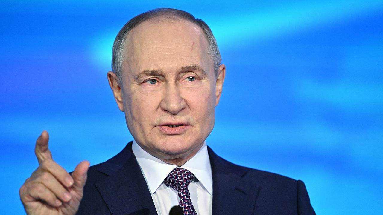 «Летит и плавится, как эскимо». Путин объяснил, чем уникален «Орешник» и почему его не могли создать раньше