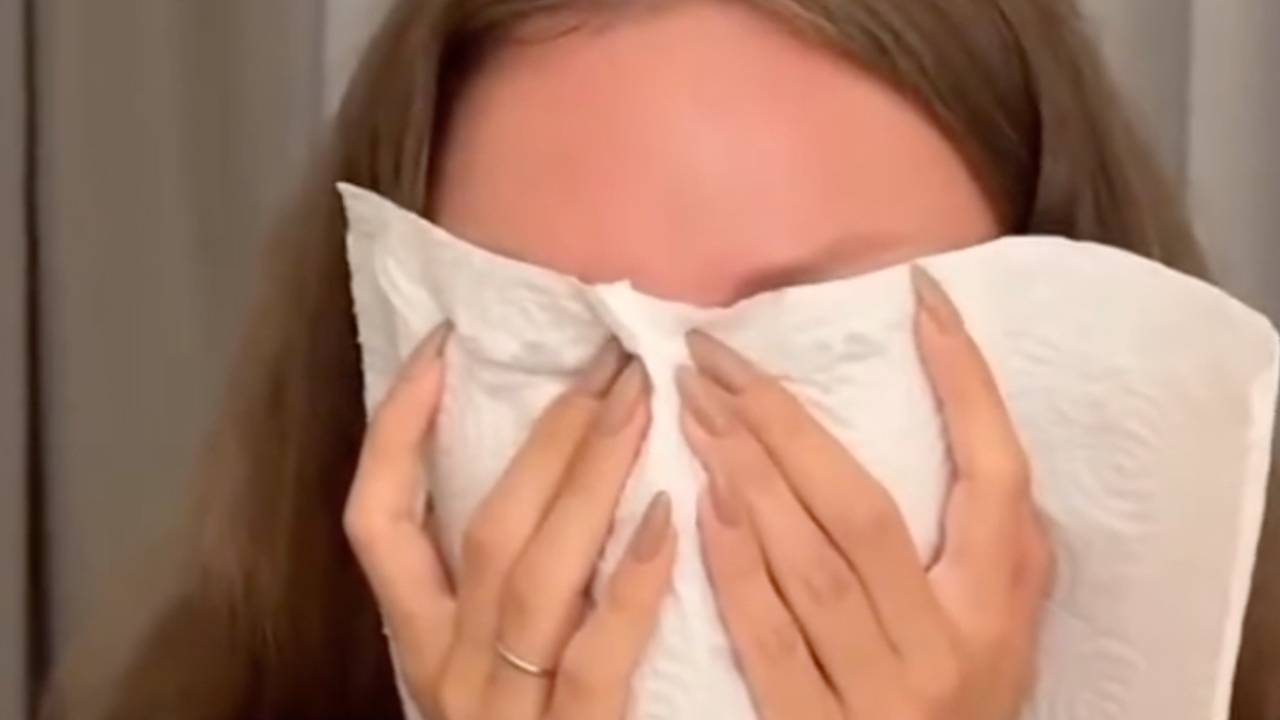 Рита Дакота показала видео рыданий после пластики со словами «я самая стремная на планете»