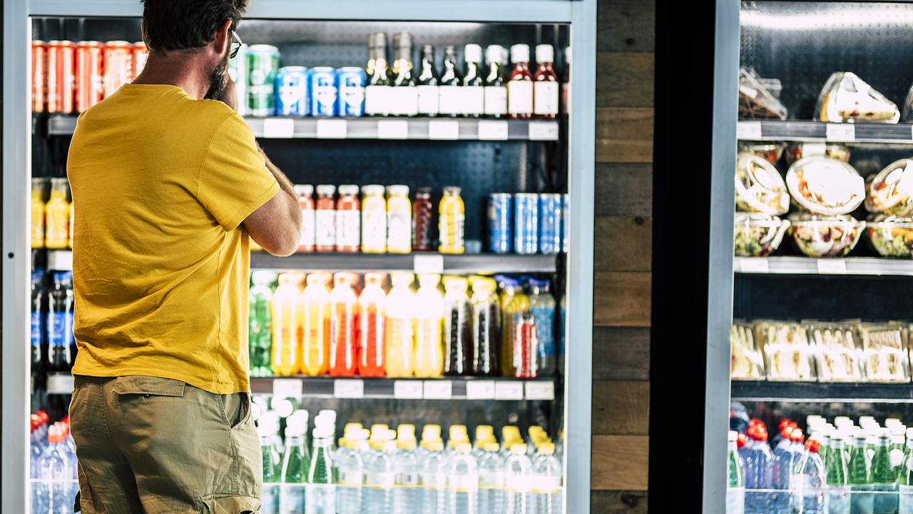 В России возбудили дело из-за дорогой воды в аэропорту