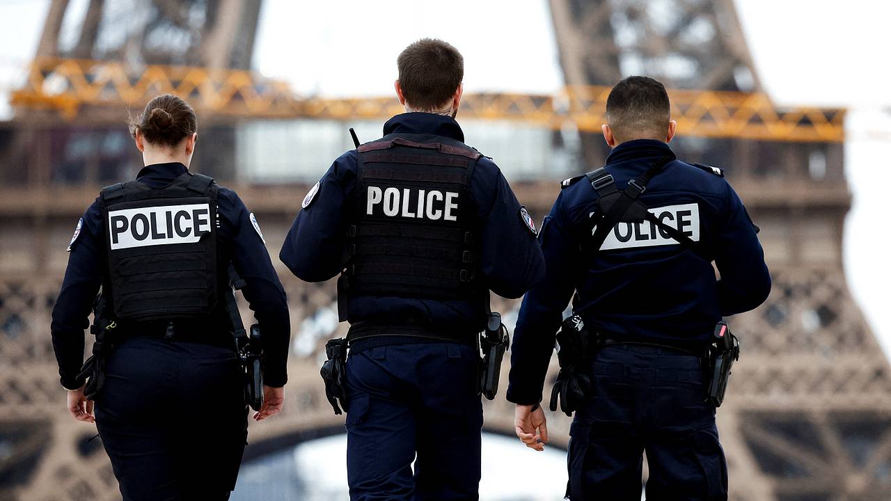 Французы потребовали вывести страну из Евросоюза и НАТО