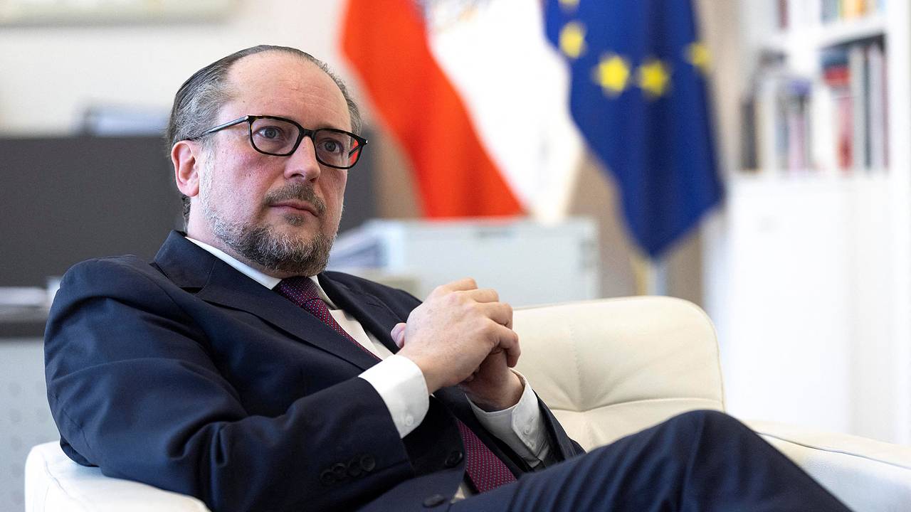 Глава МИД Австрии сообщил об отставке