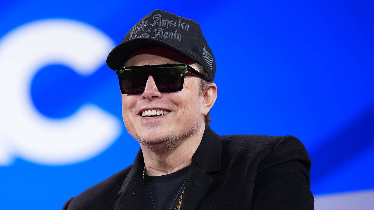 Маск призвал чиновников США отчитаться о работе или уйти в отставку