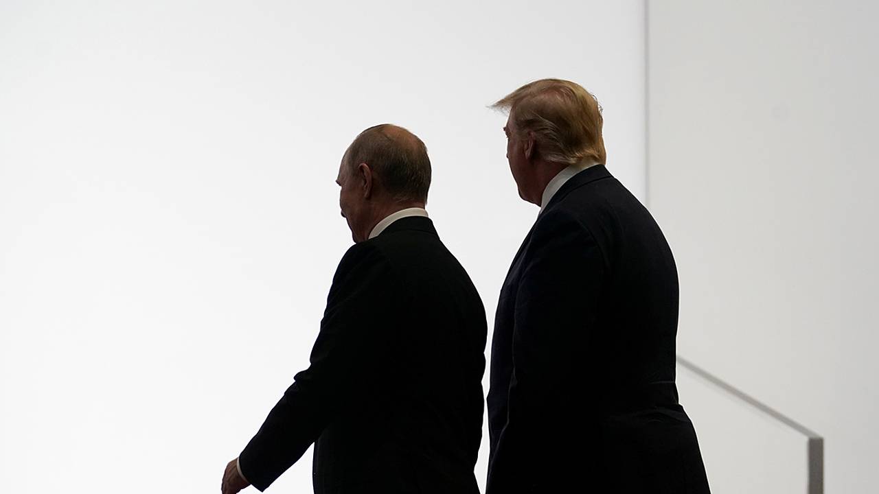 Кремль назвал общение Путина и Трампа диалогом двух выдающихся президентов