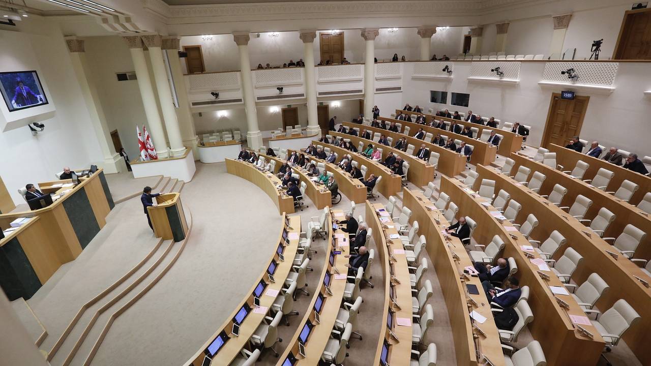 В парламент Грузии поступил идентичный американскому закон об иноагентах