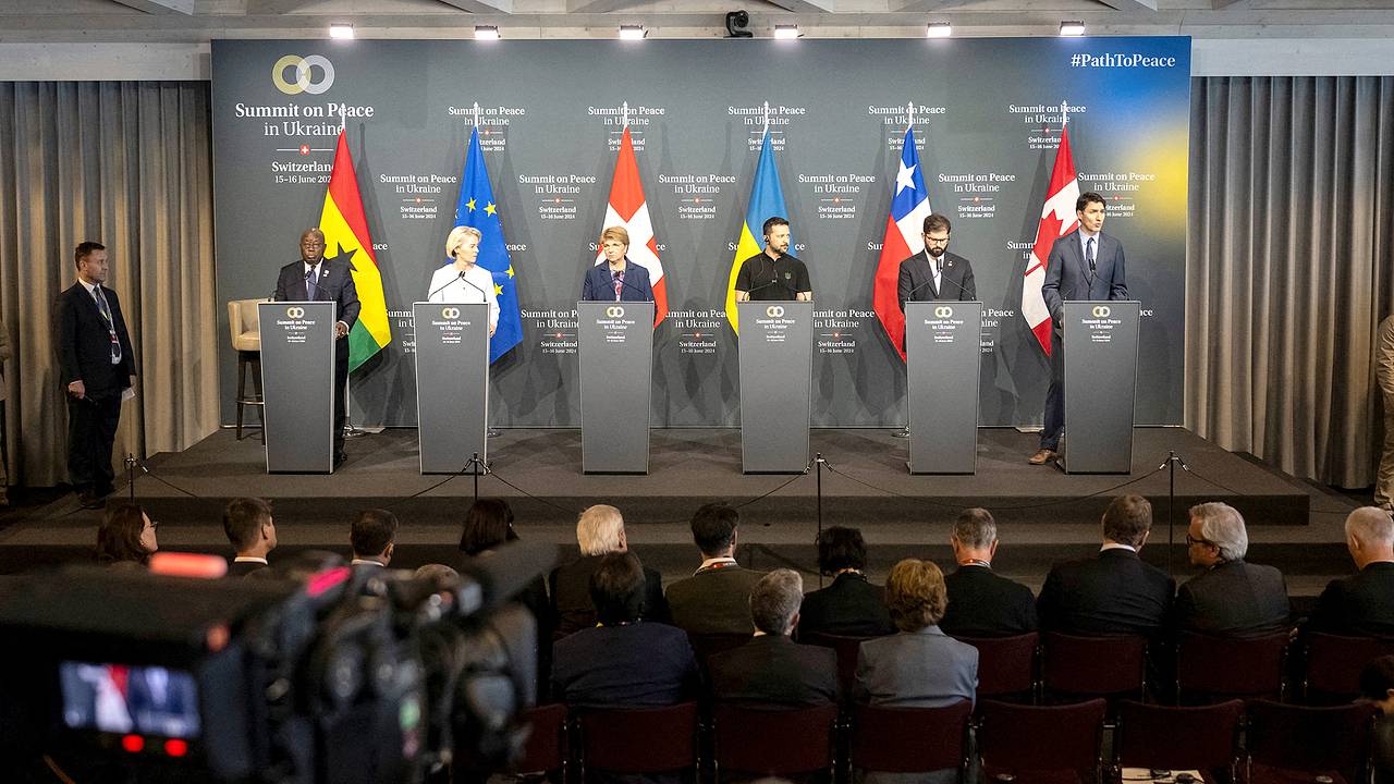 В ЕС анонсировали экстренный саммит по Украине