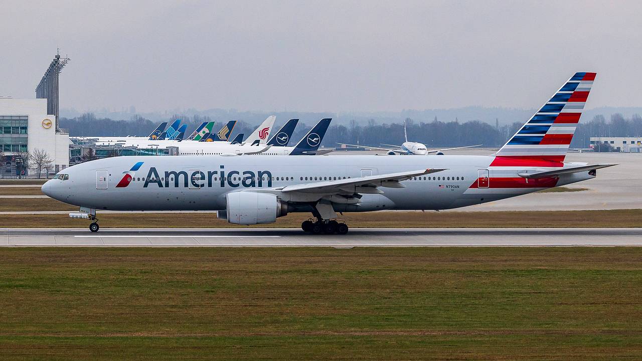 Самолет American Airlines посадили в Риме из-за поступившей угрозы взрыва