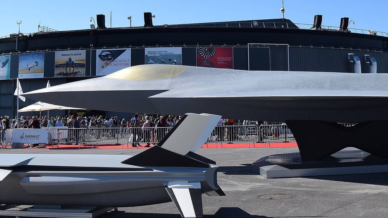 США начали работу над прототипами двигателя для истребителя шестого поколения
