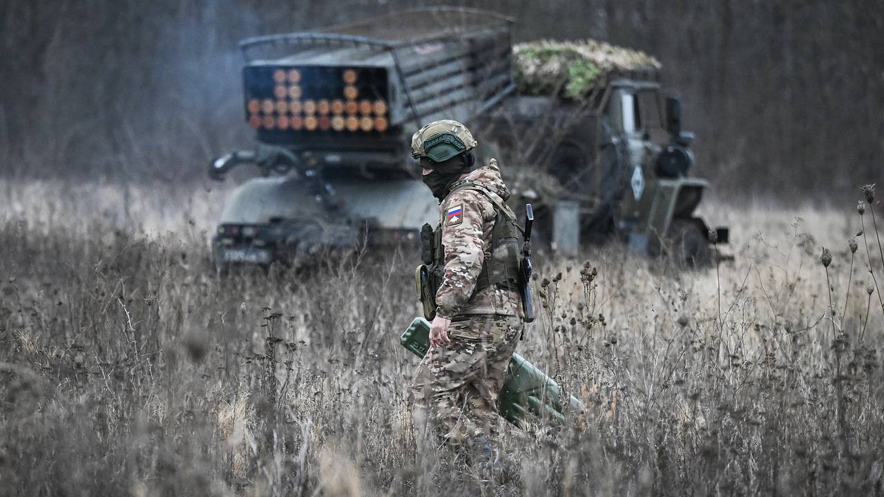 Российские военные нанесли удар по местам хранения техники ВСУ в ДНР
